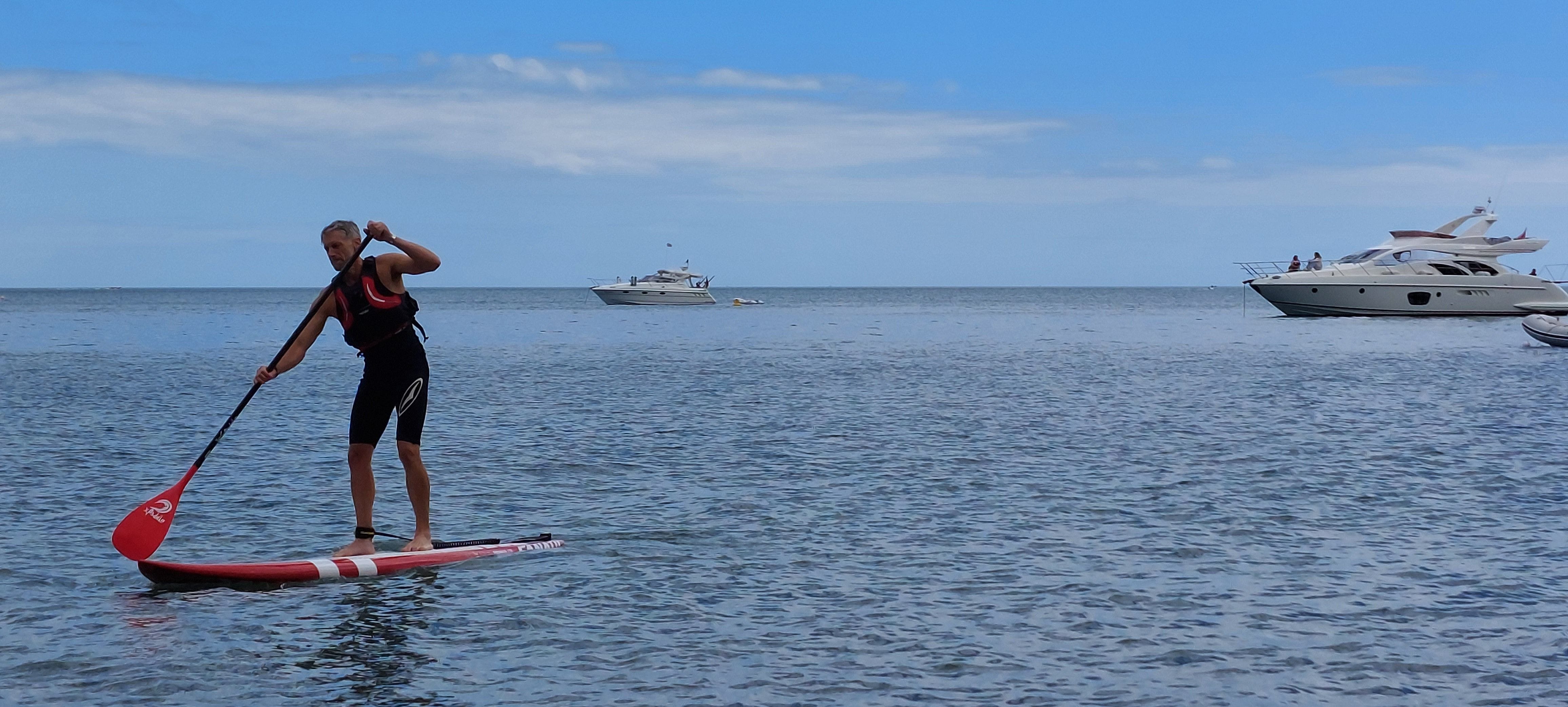 Stand up paddleboarding tours